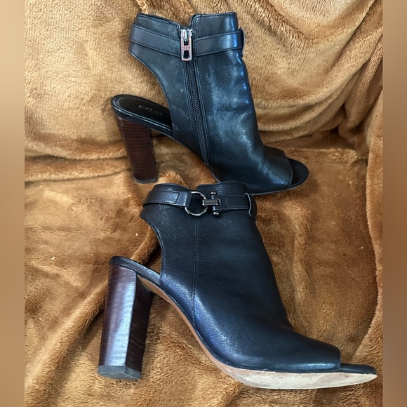 Coach Lafayette Peep Toe - Picture 3 of 6